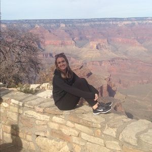 Meet your Posher, Haley